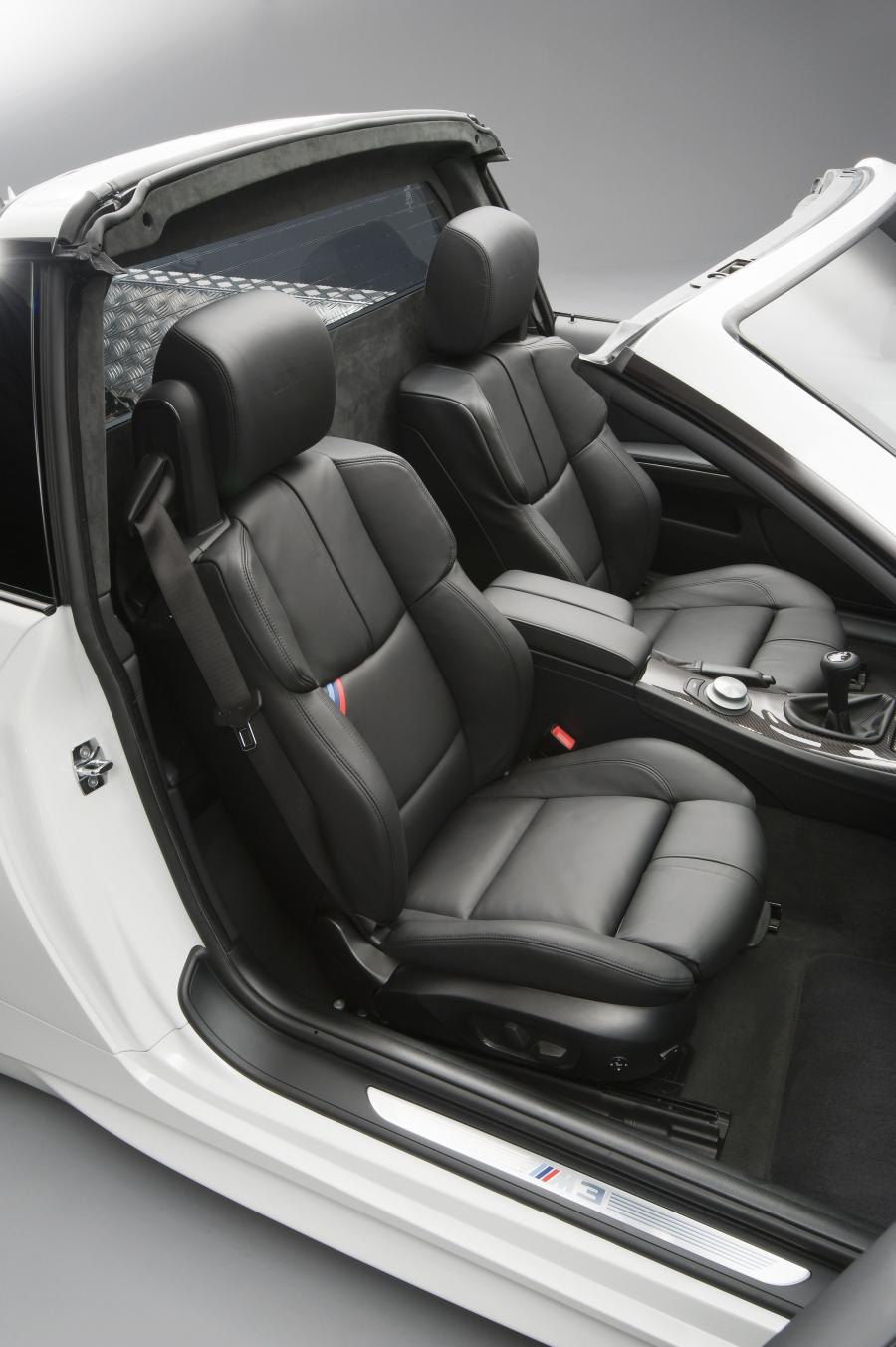 Интерьер BMW M3 Pickup Concept (E93) 2011 года  (фото 24 из 47)